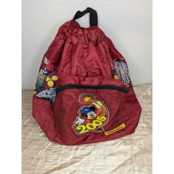 NWT Disneyland California Adventure 2005 Red Darwstring Lightweight Backpack